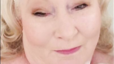 Shes An Incredible Granny - Masturbation