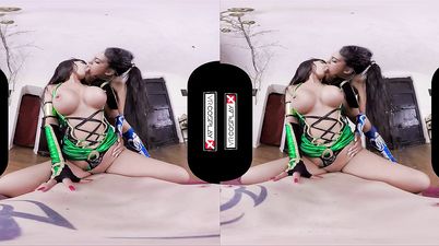 VR - 2 Busty Ladies Cosplay Mortal Kombat - Blowjob